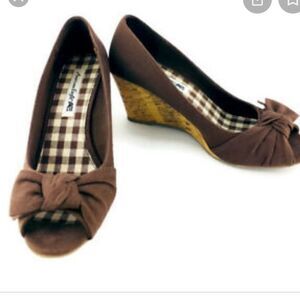 American Eagle Brown Canvas Wedge Peep Toe Sandals Size 7 Fall Casual